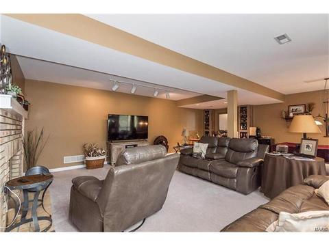 747 Trago Creek Dr, Ballwin, MO 63021 photo 28