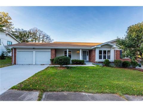 703 Guenevere Dr, Ballwin, MO 63011 photo 1