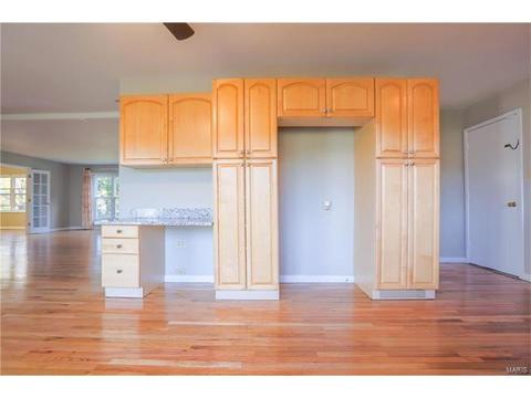 703 Guenevere Dr, Ballwin, MO 63011 photo 21