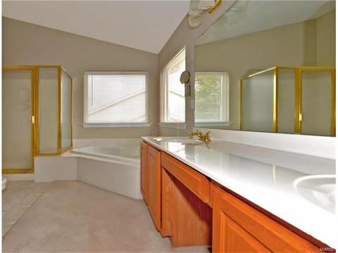1774 Spring View Terrace Ct, Ballwin, MO 63021 photo 11