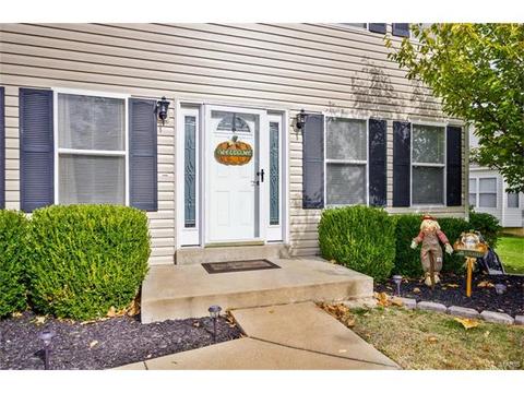 907 Saint Joseph Ave, O'fallon, MO 63366 photo 2