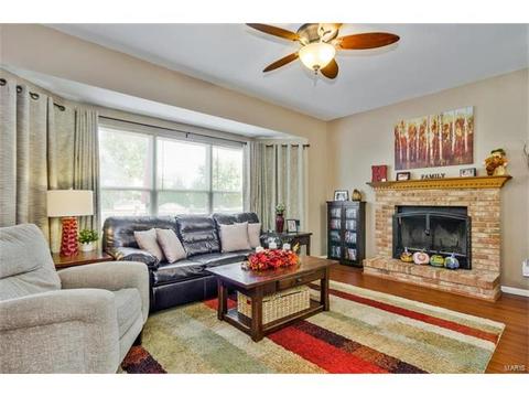 907 Saint Joseph Ave, O'fallon, MO 63366 photo 8