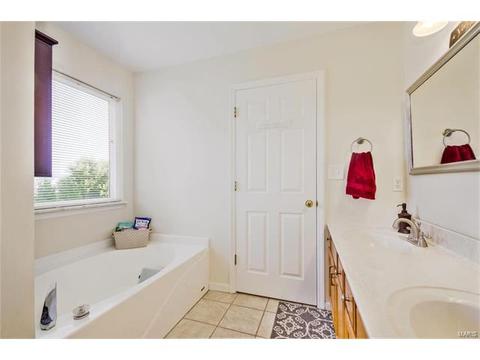 907 Saint Joseph Ave, O'fallon, MO 63366 photo 21