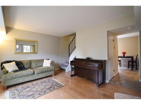 432 Country Downs Dr, Ballwin, MO 63021 photo 8