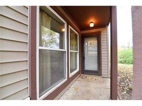 432 Country Downs Dr, Ballwin, MO 63021 photo 3