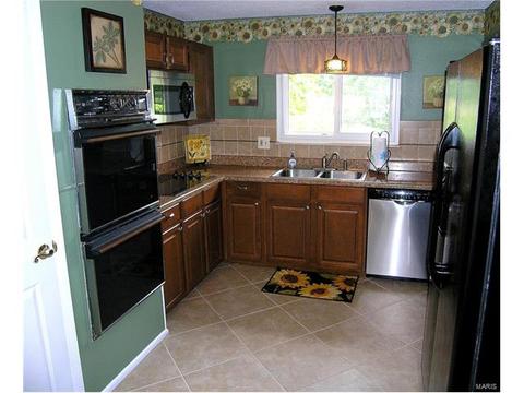 404 Brass Lamp Dr, Ballwin, MO 63011 photo 8