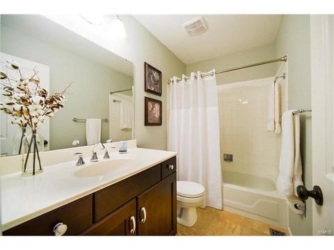 705 Arbor Ridge Ct, Ballwin, MO 63021 photo 39