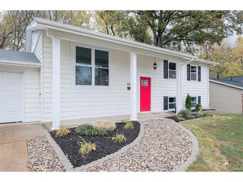 3369 Bristol Hall, Bridgeton, MO 63044 photo 2