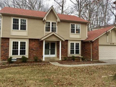 215 Spring Oaks Dr, Ballwin, MO 63011 photo 1