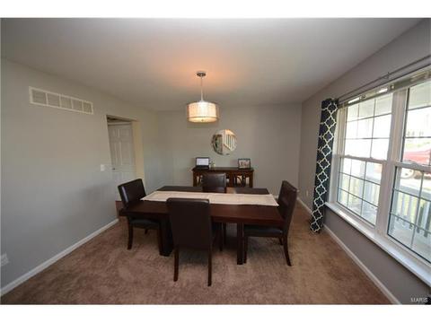 29 Quimby Ct, O'fallon, MO 63366 photo 2