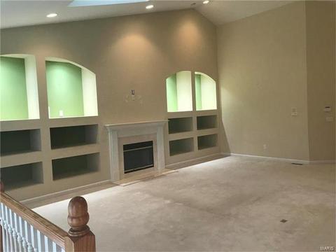 610 Palisades View Dr, Eureka, MO 63025 photo 2