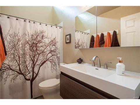 1029 Treetop Village Dr, Ballwin, MO 63021 photo 12