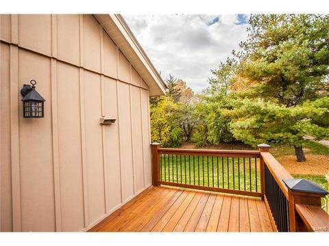 1029 Treetop Village Dr, Ballwin, MO 63021 photo 28