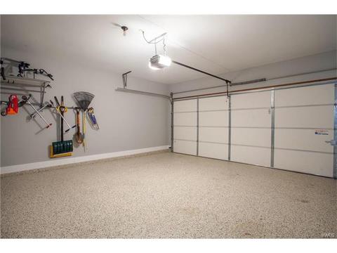 1029 Treetop Village Dr, Ballwin, MO 63021 photo 23