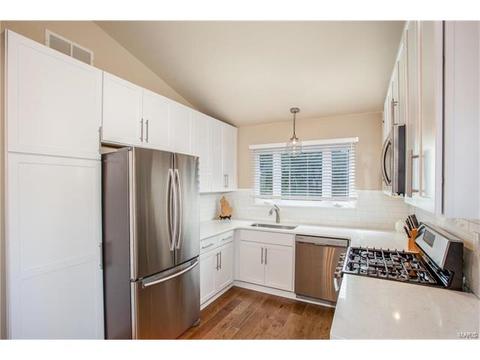 1029 Treetop Village Dr, Ballwin, MO 63021 photo 7