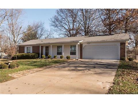 47 Oak Hill Dr, Ellisville, MO 63021 photo 1