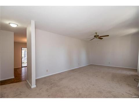 47 Oak Hill Dr, Ellisville, MO 63021 photo 3