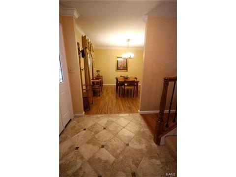 669 Rustic Vly, Ballwin, MO 63021 photo 6