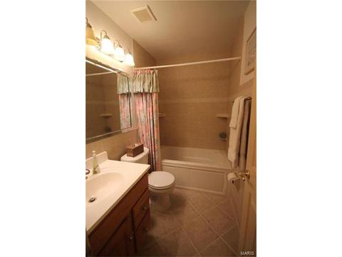 669 Rustic Vly, Ballwin, MO 63021 photo 27