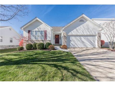 16886 Hickory Crest Dr, Ballwin, MO 63011 photo 1