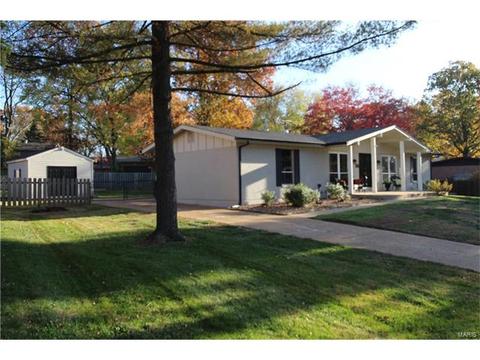 402 Lennox Dr, Ballwin, MO 63011 photo 1