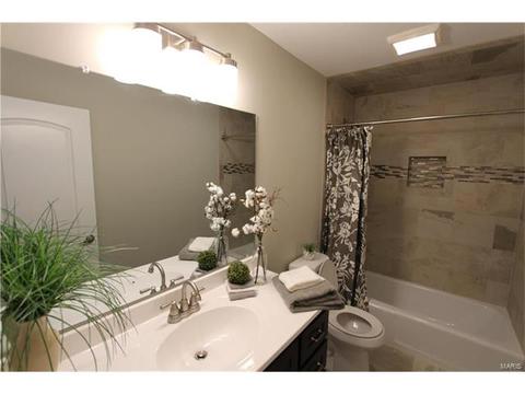 402 Lennox Dr, Ballwin, MO 63011 photo 16