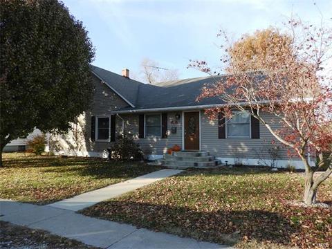 507 E Spruce St, Gillespie, IL 62033 photo 1