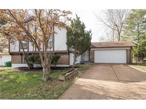 308 Oakfield Dr, Ballwin, MO 63021 photo 1