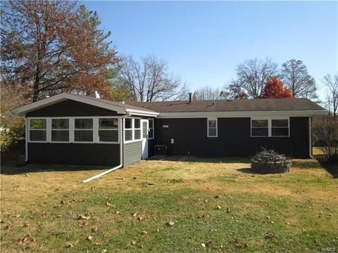 803 Bromfield Ter, Manchester, MO 63021 photo 2