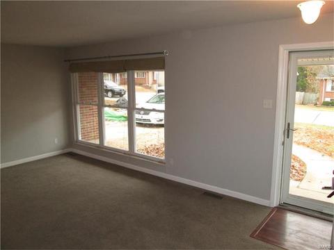 803 Bromfield Ter, Manchester, MO 63021 photo 4