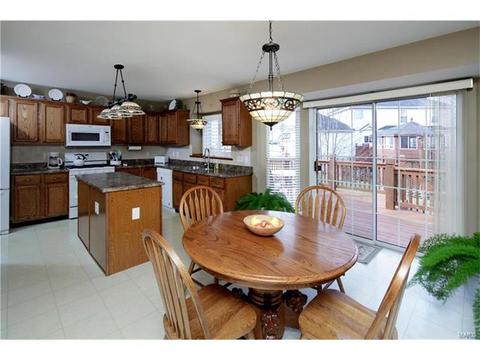 1307 Brighton Crest Dr, O'fallon, MO 63366 photo 9