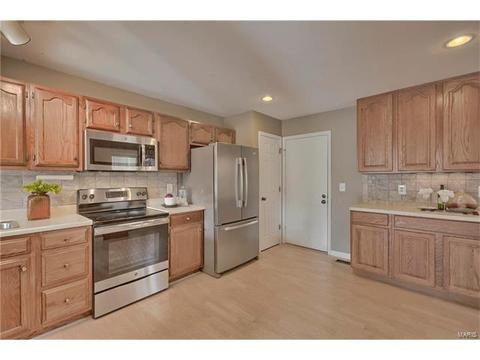 618 Windy Ridge Dr, Ballwin, MO 63021 photo 20