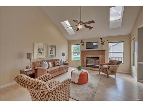 618 Windy Ridge Dr, Ballwin, MO 63021 photo 11