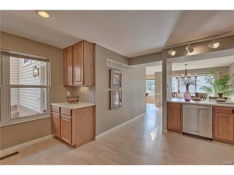 618 Windy Ridge Dr, Ballwin, MO 63021 photo 22