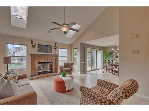 618 Windy Ridge Dr, Ballwin, MO 63021 photo 12