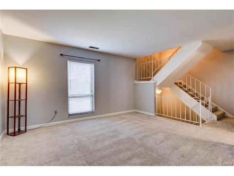 346 Carmel Woods Dr, Ellisville, MO 63021 photo 3