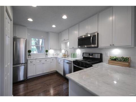 979 Conestoga Dr, Manchester, MO 63021 photo 3