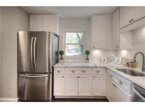 979 Conestoga Dr, Manchester, MO 63021 photo 5