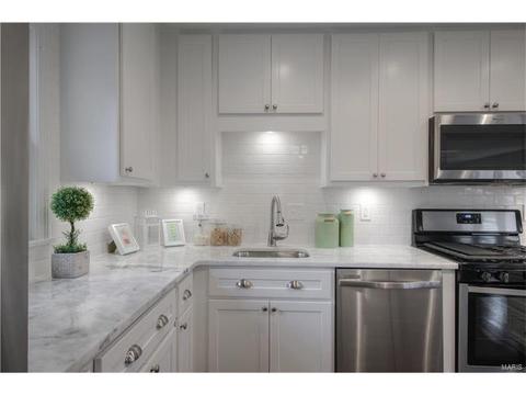 979 Conestoga Dr, Manchester, MO 63021 photo 4