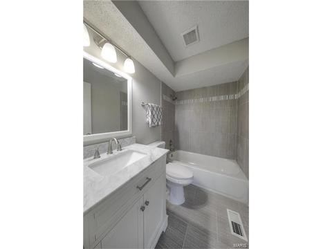 979 Conestoga Dr, Manchester, MO 63021 photo 17