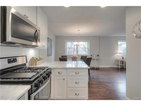 979 Conestoga Dr, Manchester, MO 63021 photo 7