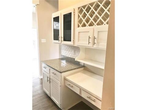 303 Coventry Ln, Manchester, MO 63021 photo 5