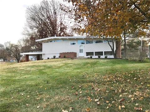 303 Coventry Ln, Manchester, MO 63021 photo 1