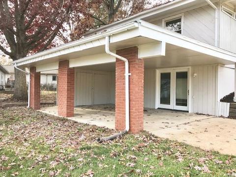 303 Coventry Ln, Manchester, MO 63021 photo 2