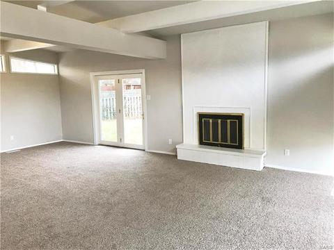303 Coventry Ln, Manchester, MO 63021 photo 6