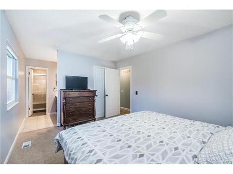 215 Valleyoak Ct, Ballwin, MO 63021 photo 13