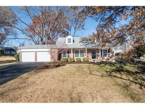 105 Windcliffe, Ballwin, MO 63021 photo 1