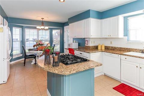 208 Greenburn Dr, Weldon Spring, MO 63304 photo 8