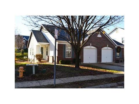 1569 Forest Springs Dr, Ballwin, MO 63021 photo 2