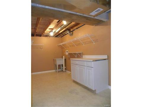 13337 Hiddendale Ln, Ballwin, MO 63021 photo 8